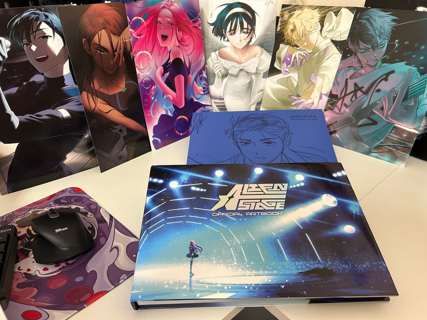 ALIEN Alien Stage Album VOL.1 New) ALIEN STAGE OFFICIAL ARTBOOK