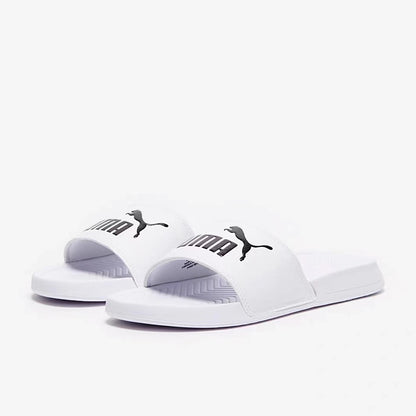 PUMAのスリッパは男女ともに外履き可能