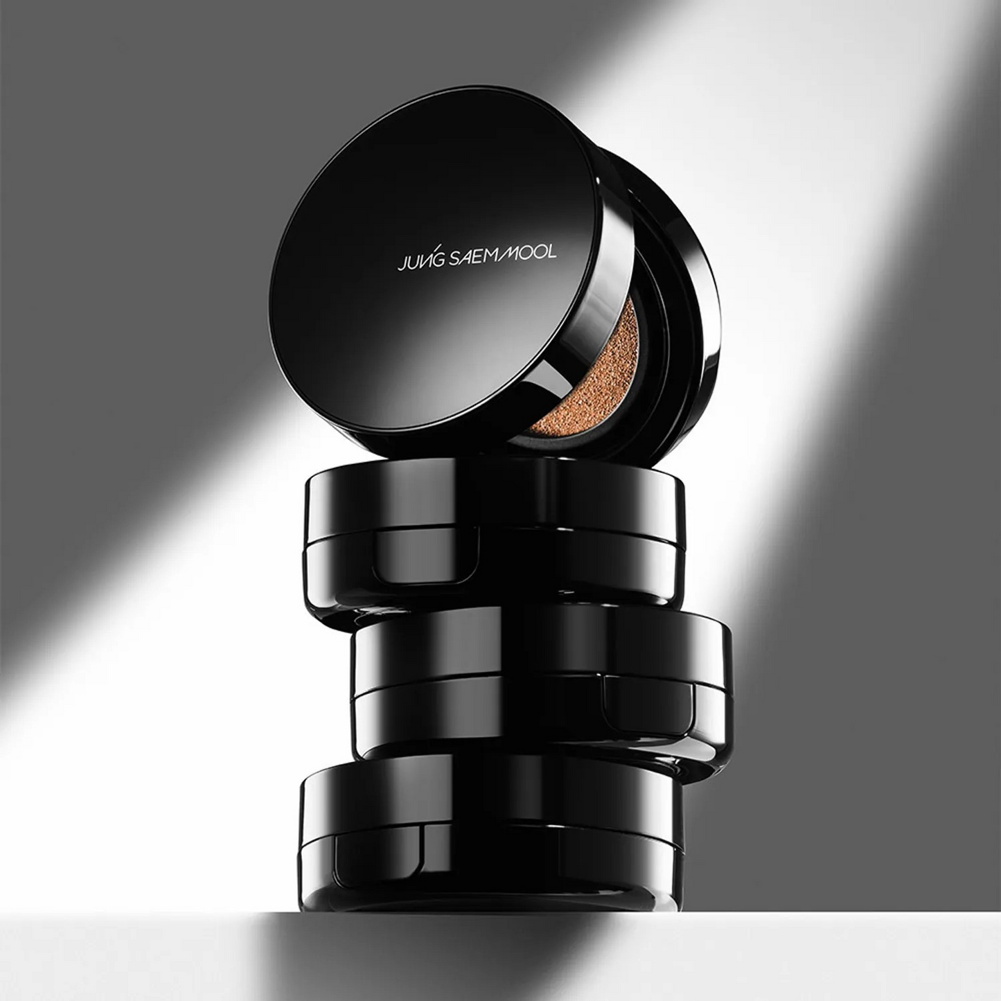 JUNG SAEM MOOL Essential Skin Nuder Long Wear Cushion (refill included)